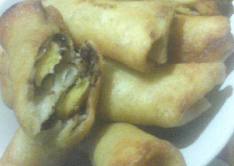 bahan dan cara membuat Lumpia pisang cokelat keju