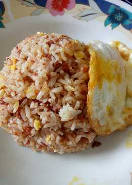 Nasi goreng kornet