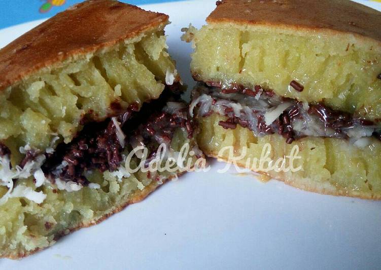 gambar untuk resep makanan Martabak Manis Coklat Keju