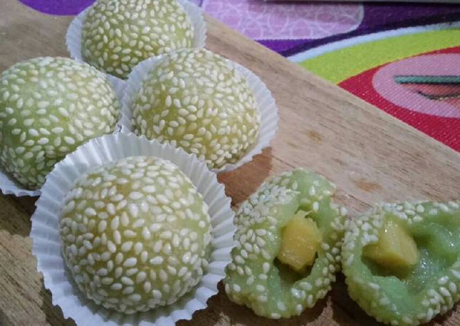 Resep Onde  onde  kentang mini  pandan keju oleh naylee Cookpad