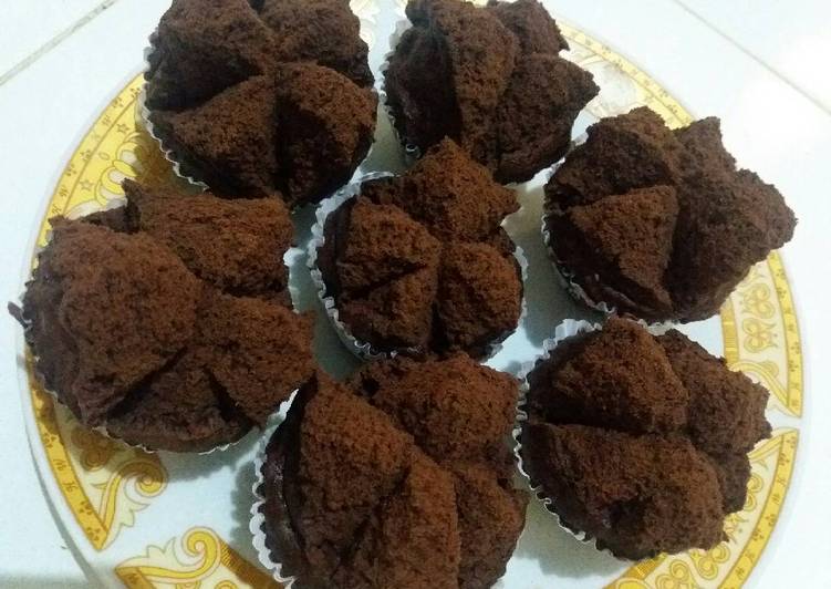 Resep Bolu kukus coklat bubuk Dari Narti Umma Atikah Binta Kapuadi ??