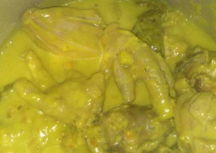 resep makanan Opor ayam bumbu kuning nikmat sedap