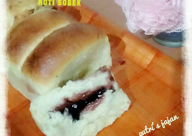 bahan dan cara membuat Overnight soft bun (roti sobek)