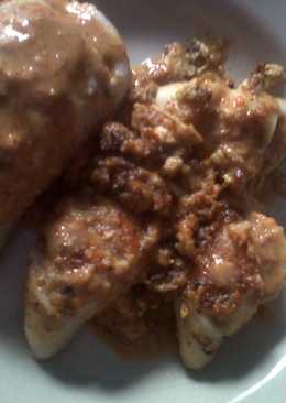 Cumi isi kentang saus kacang