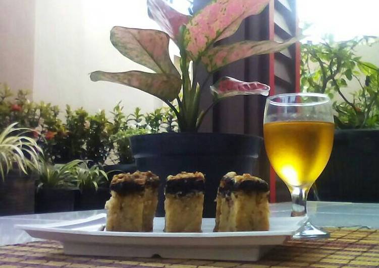 Resep Bolu Pisang toping coklat kacang #pr_olahancoklat - Neti Yuliasari