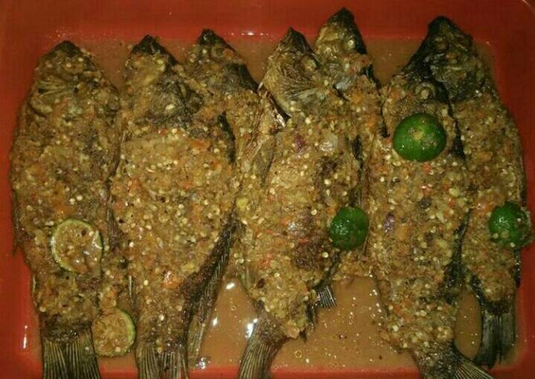 resep lengkap untuk Ikan Mas sambal PeCak Betawi