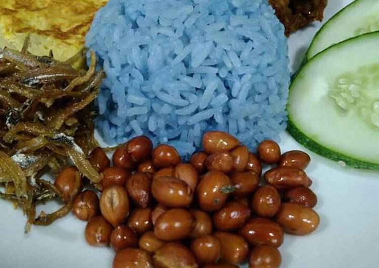 Nasi uduk biru bunga teleng recipe main photo