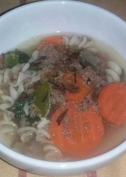 Sup makaroni&daging giling menu anak