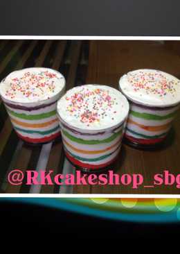 Rainbow cake in jar