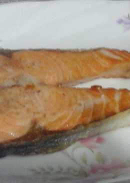 Ikan salmon goreng