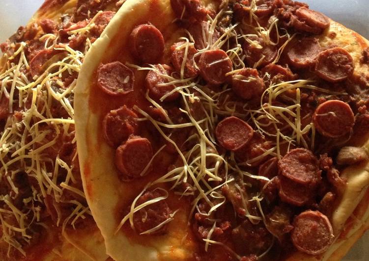 gambar untuk resep makanan Homemade pizza