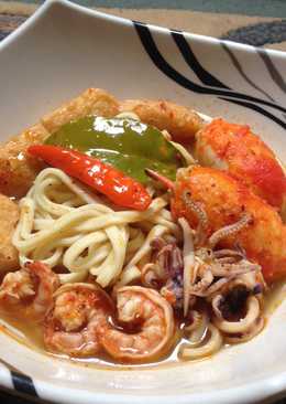 Mie Kuah Tom Yam Seafood