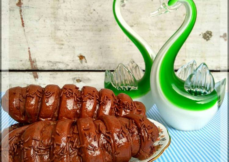 Resep Roti stik coklat isi coklat tabur coklat - breadmaker
Dari ??ferariani