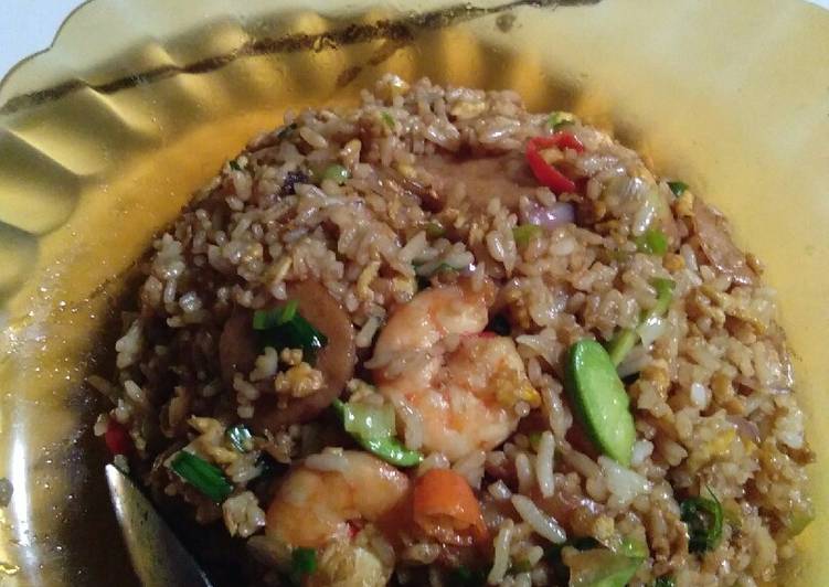 Nasi goreng sefood bakso pete terasi