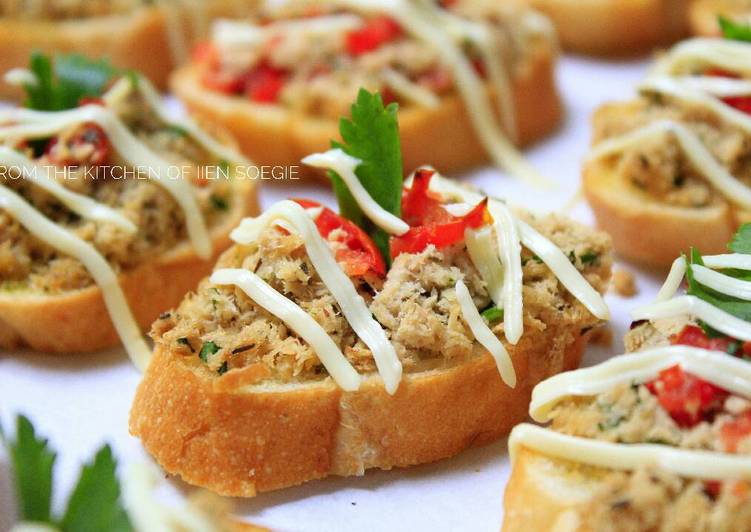 bahan dan cara membuat Tomato & Tuna Bruschetta