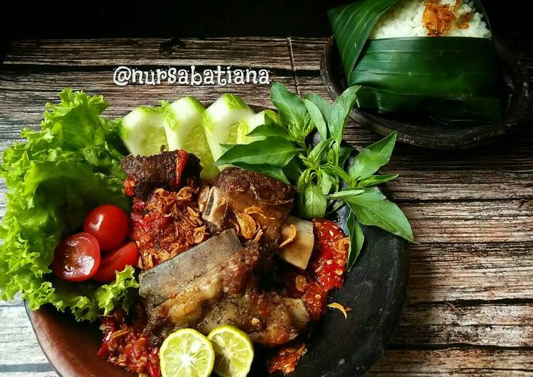 resep makanan Iga Penyet Sambel Terasi