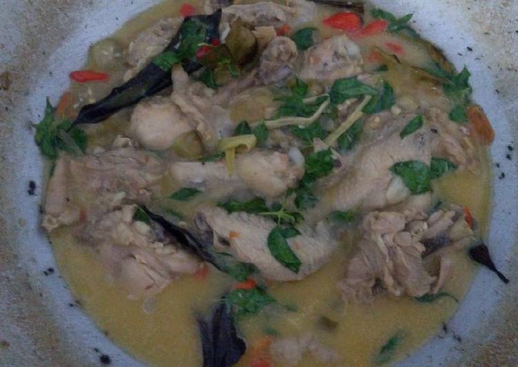 Ayam Garang Asem kemangi