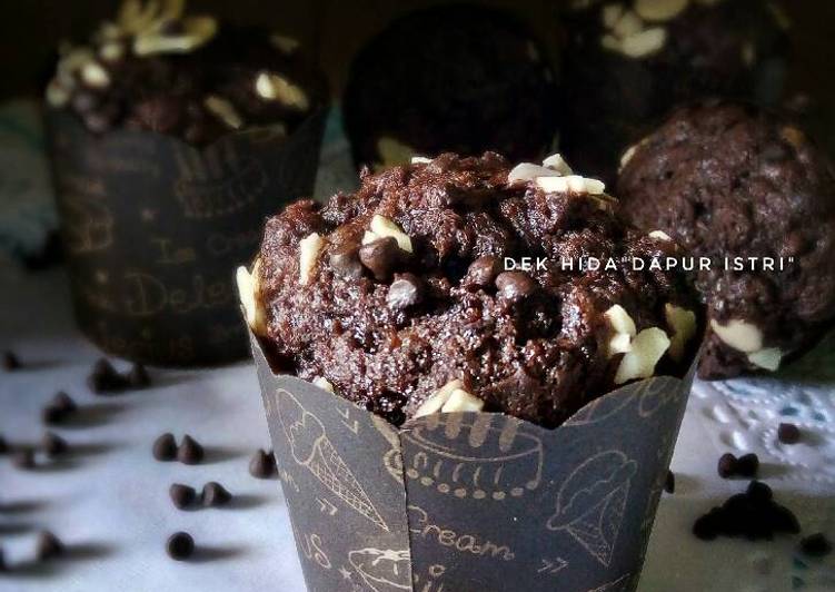 bahan dan cara membuat Muffin pisang coklat almond