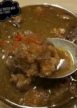 Kaki Babi (Cukiok) masak kecap