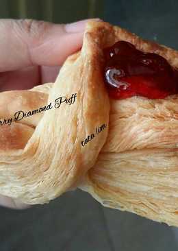 Strawberry Diamond Puff (source : ms.rinadedik)