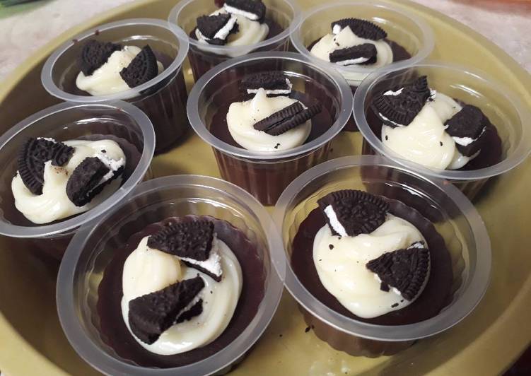 gambar untuk resep Puding brownies oreo