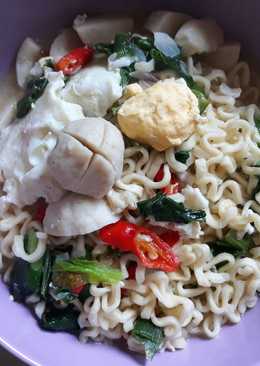 Mie cap ayam 2 telor (kuah)