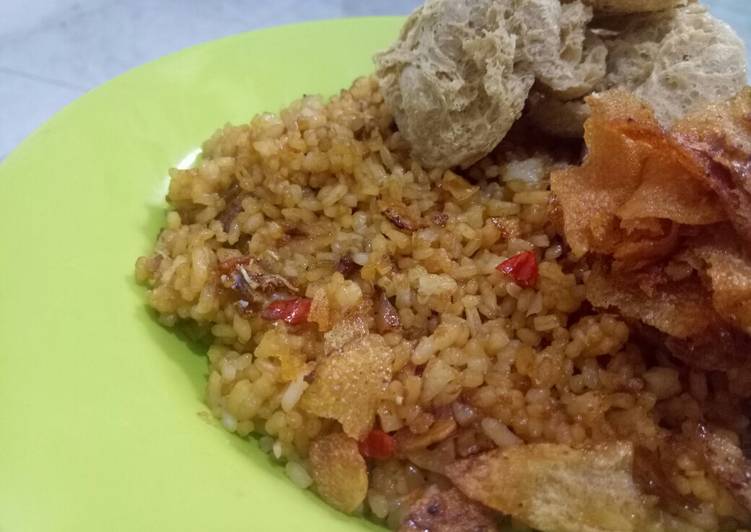 gambar untuk resep Nasi Goreng Sangat Sederhana Tanpa Penyedap Rasa