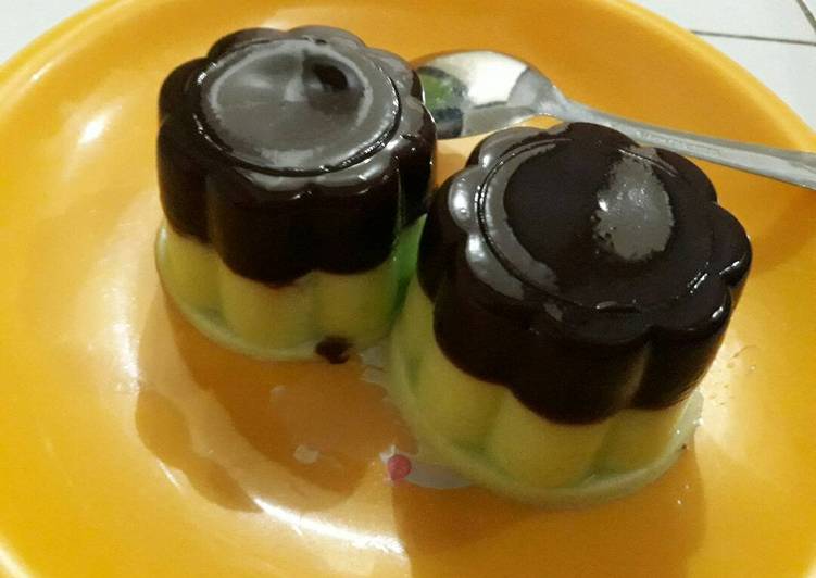 resep lengkap untuk Puding coklat lapis susu