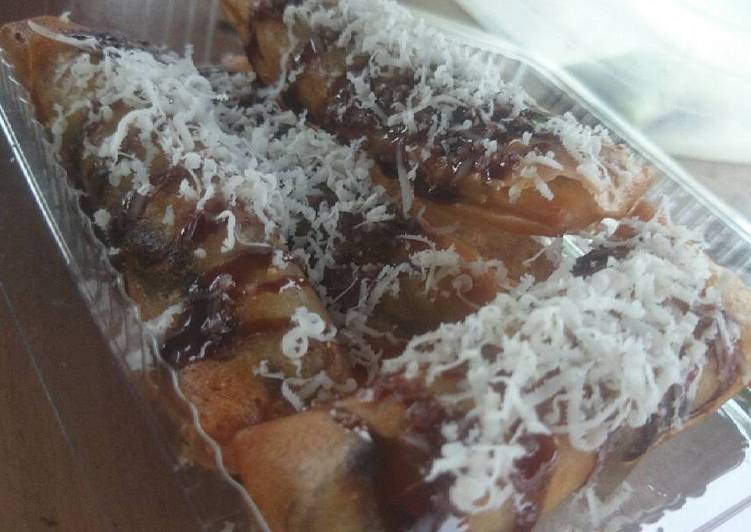 resep lengkap untuk Pisang coklat crispy toping keju