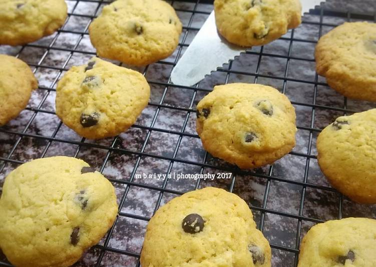 Resep Choco Chip Cookies, Soft and Crunchy By mbaiyya