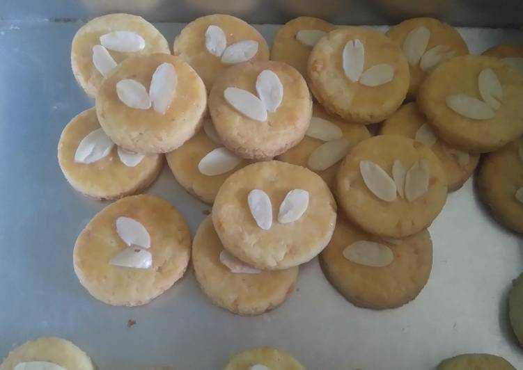 gambar untuk resep makanan Almond cheese cookies