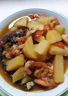 Lele dan udang masak pedas