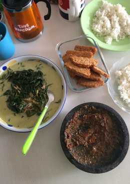 Sayur daun singkong santan