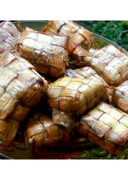 Ketupat ketan putih