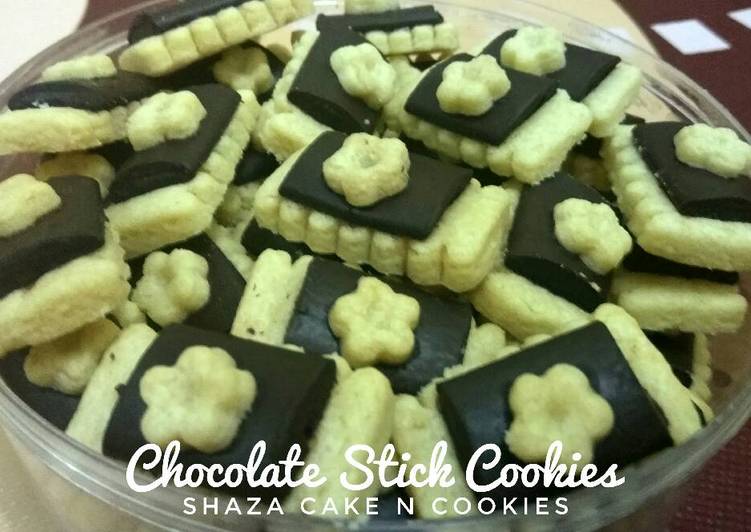 gambar untuk cara membuat Chocolate Stick Cookies