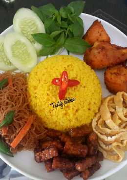 Nasi Kuning RiceCooker
