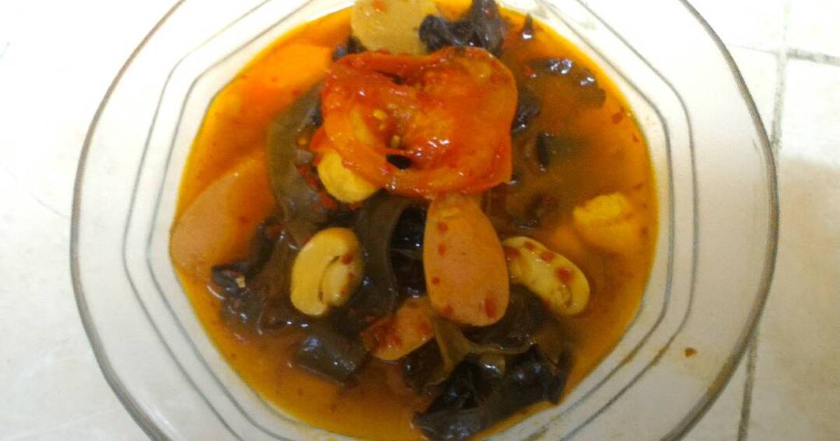 Resep Sup Asam Pedas Ayam Jamur ala Emma Novita Sari