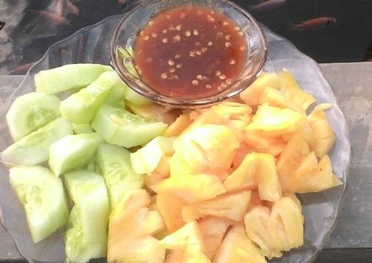 Resep Rujak  buah  a k a lotis oleh Zakieya Cookpad