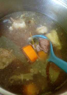 Sop daging sapi bumbu iris