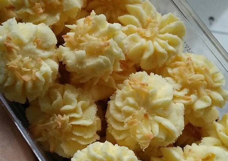 Resep Kue Semprit Susu Keju