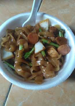Kwetiaw goreng pedes manis