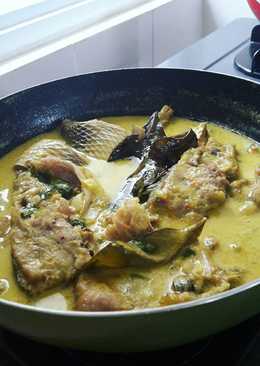 Ikan kakap bumbu kuning
