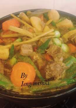 Kare daging sapi kentang wortel dan Okra