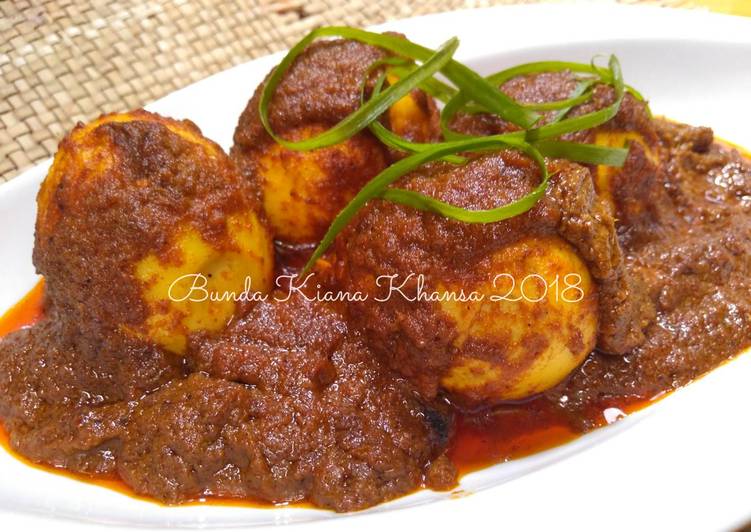 Resep Rendang Telor oleh Bunda Kiana Khansa - Cookpad