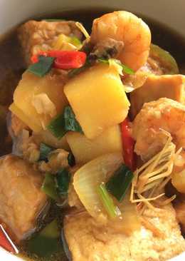 Tahu, tempe, kentang, udang masak saus tiram
