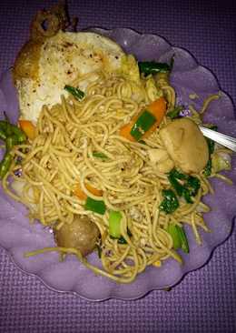 Mie goreng telor