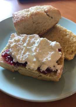 Vanilla Bean Scones