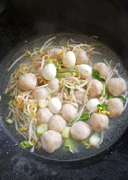 Bakso ayam toge telur puyuh