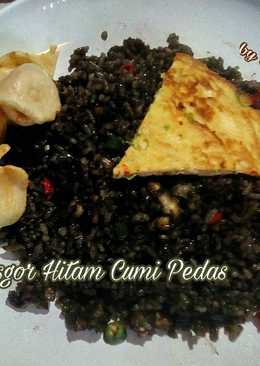 Nasi Goreng Hitam Tinta Cumi Pedas