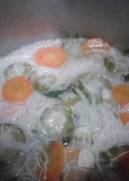 Sup oyong bihun wortel